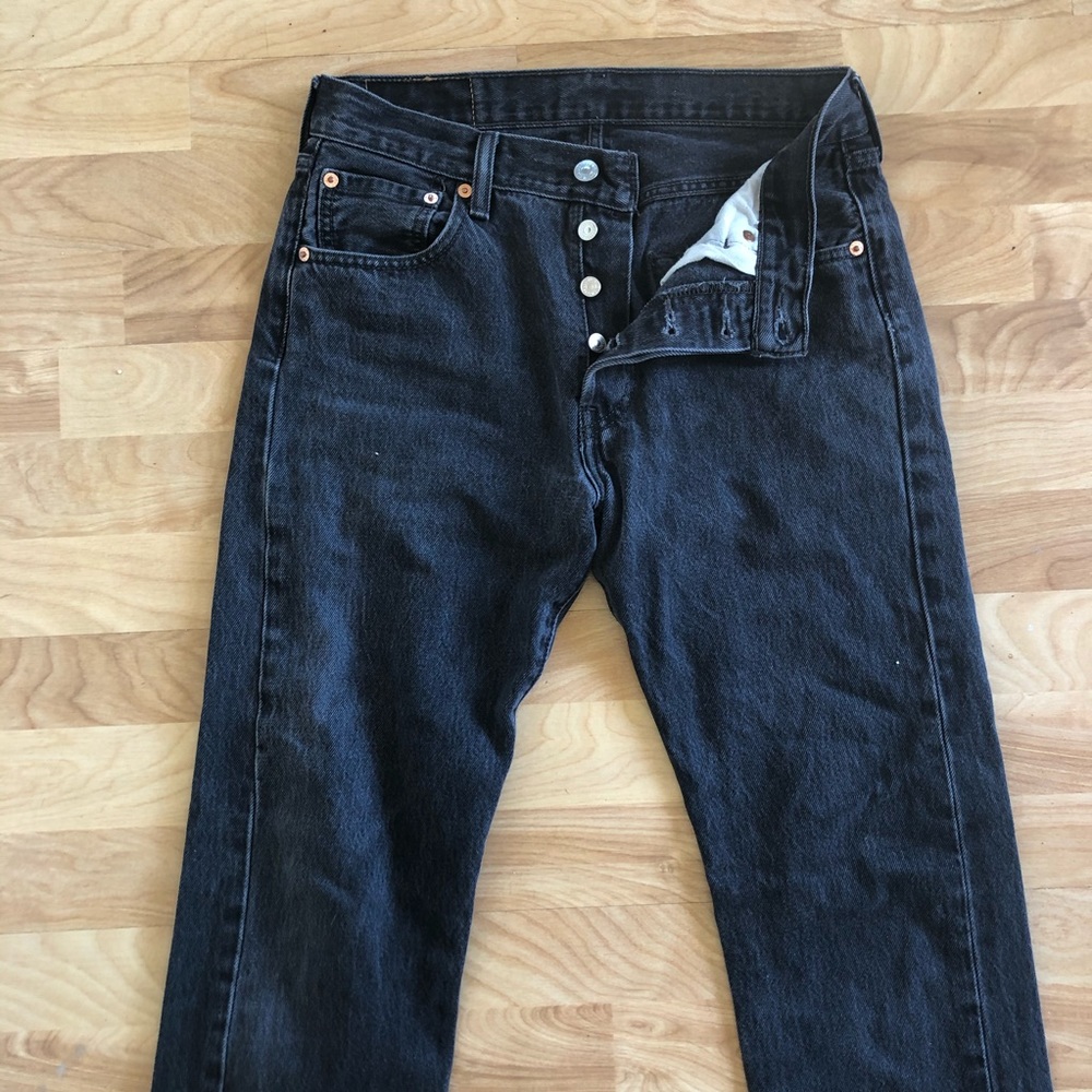 VINTAGE LEVI’S 501 FADED BLACK SZ 30x34